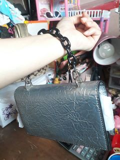 (Category: ) located in . Submitted by closettedeclutter (Listing ID 1149844475, Image 1). Description: .