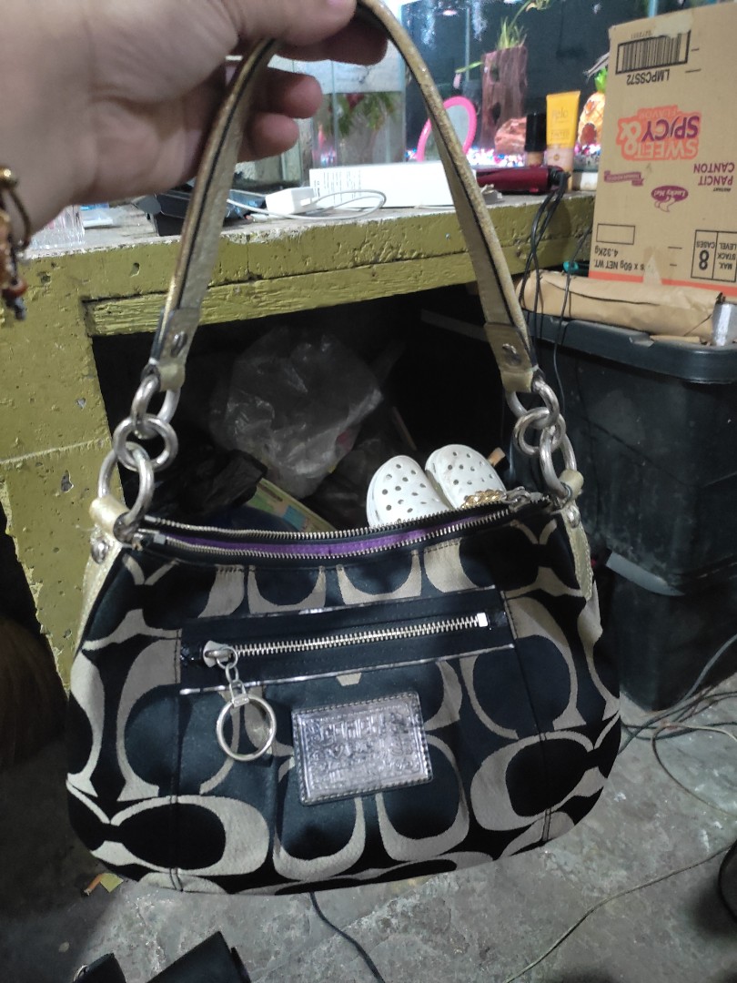 Coach Poppy Tangle Ballchain Framed Small Bag | Coach poppy purse, Vintage coach  bags, Black coach purses