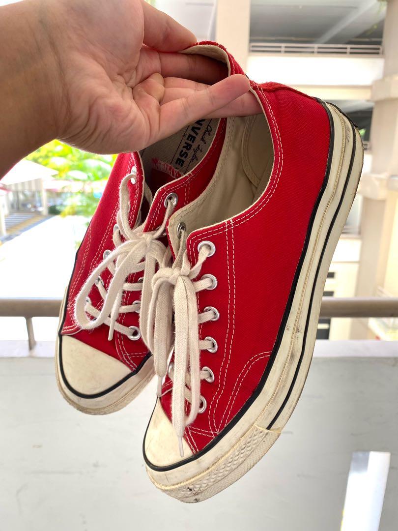 Beat up store red converse