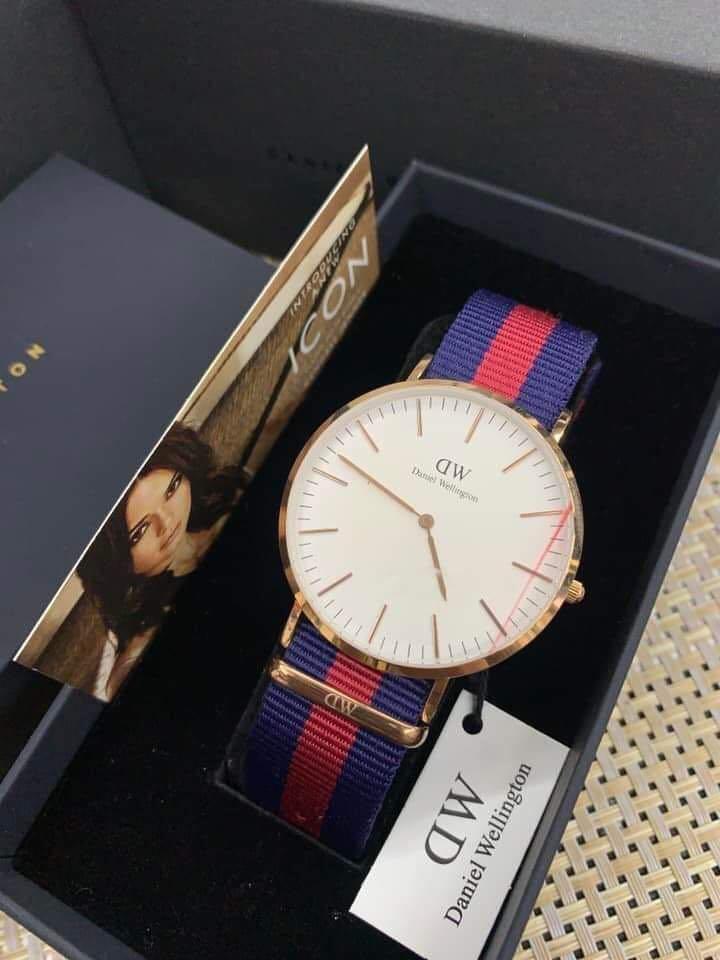 DANIEL WELLINGTON WATCH FOR MEN (40mm) (Category: Men's Watches) located in Manila. Submitted by goldpalace.ph (Listing ID 1149935404, Image 2). Description: ✅ PAY TODAY, SHIP TOMORROW POLICY ✅ WITH BOX, MANUAL AND PAPERBAG ✅ U.S BOUGHT 🇺🇸 ✅ WE ACCEPT LAYAWAY (ADD 200 PESOS FOR LAYAWAY FEE).