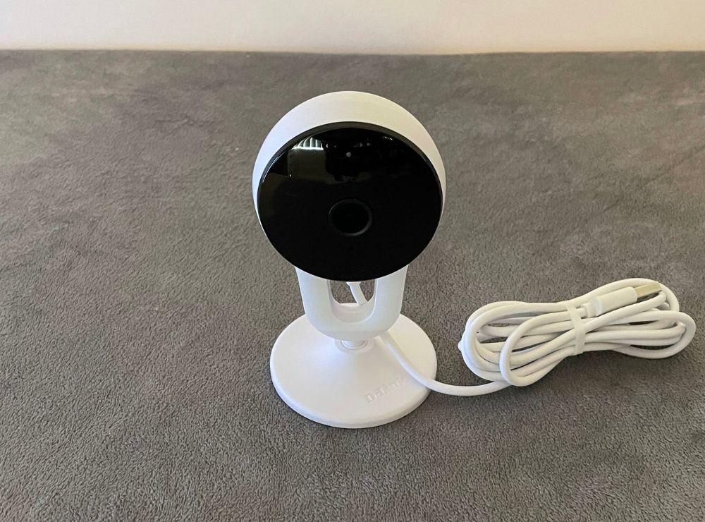 Sharper image top wifi camera svc562