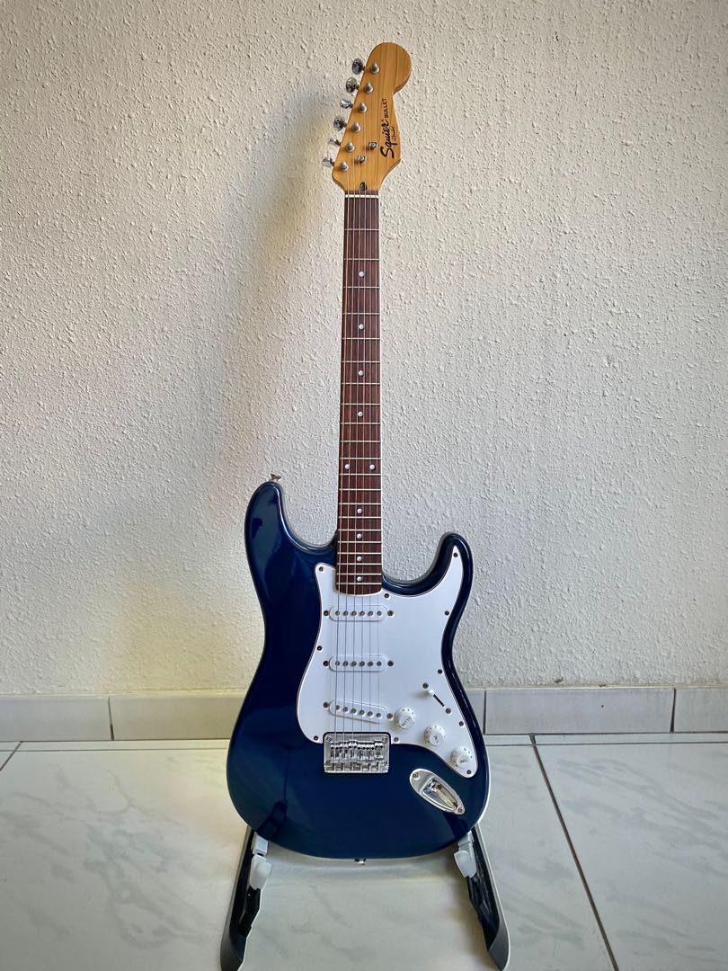 Fender Squier Bullet Stratocaster Guitar Midnight Blue 2004