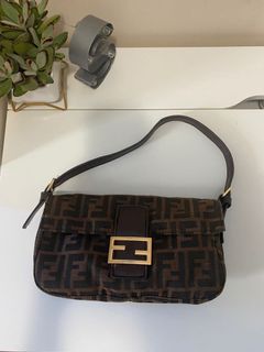 （分類：）位於 。 由 bayscloset 提交（商品編號 1149875888，圖片 1）。簡介： 。