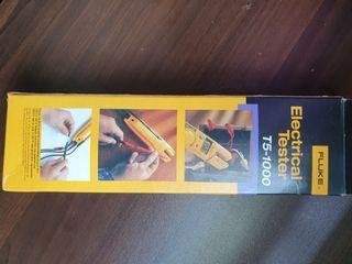 FLUKE Tester
