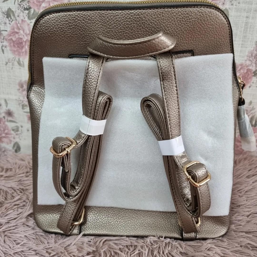 Go Shop Malaysia - Bonobo Merci Multi Bags Set 👜 😎 Premium Vegan Leather  Material 😇 6 in 1 set 😍 Available in 3 colours 🌟 Water repellency 🤩  Scratch & dirt