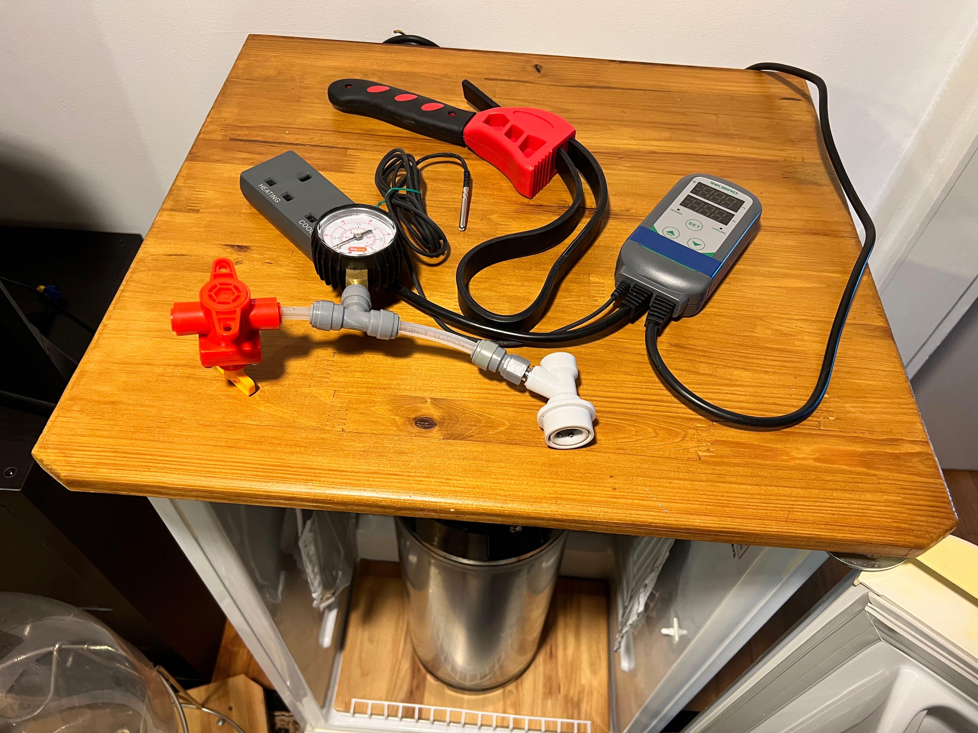 Homebrew Kegerator, Fermzilla conical Fermenter, custom trolley, wifi