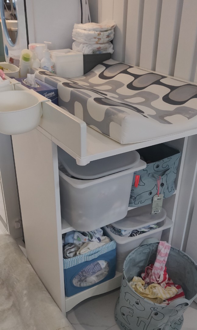 Ikea Smagora Changing table/Bookcase, 兒童＆孕婦用品, 洗澡及換尿片, 洗澡及換尿片 清潔用品