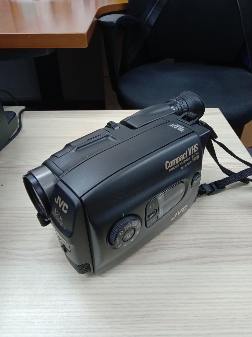 JVC camcorder GRAX200 (for display / collection), Photography, Video