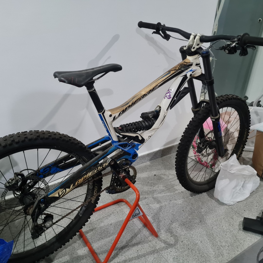 Lapierre DH720, Sports Equipment, Bicycles & Parts, Bicycles on Carousell