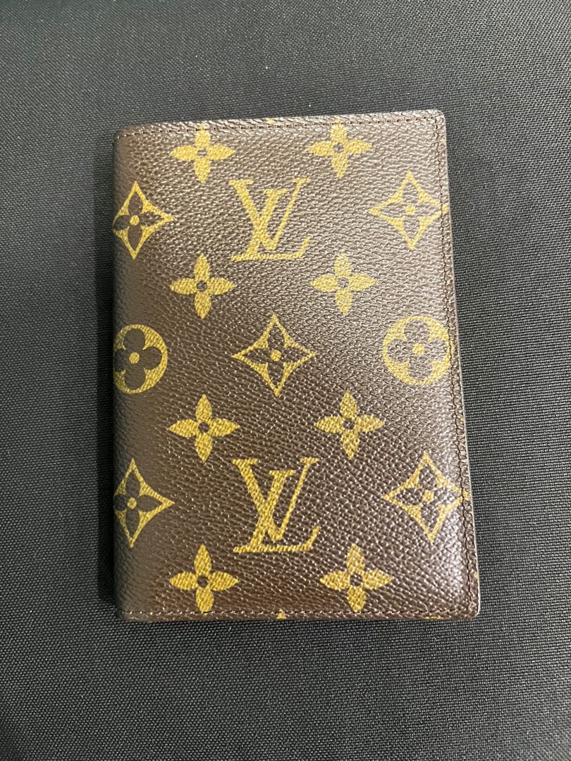 Louis Vuitton Passport Holder, Men's Fashion, Watches & Accessories