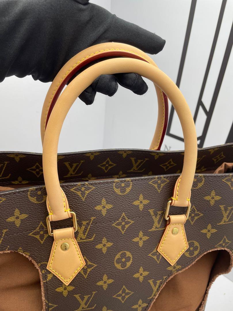 Louis Vuitton x Rei Kawakubo Bag with Holes in Monogram 🛒Not