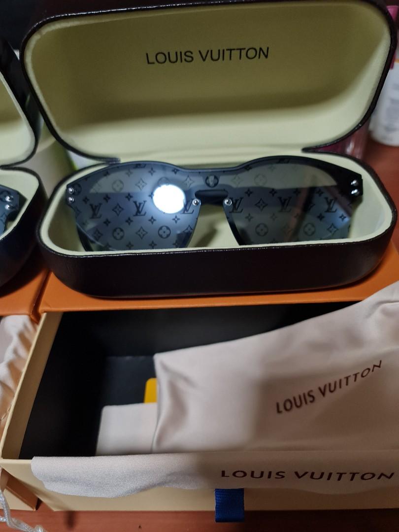 Louis Vuitton Men's Sunglasses-SG10