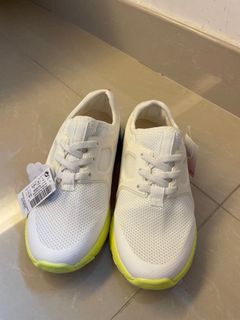 （分類：）位於 。 由 vcheng218 提交（商品編號 1149902078，圖片 1）。簡介： 。