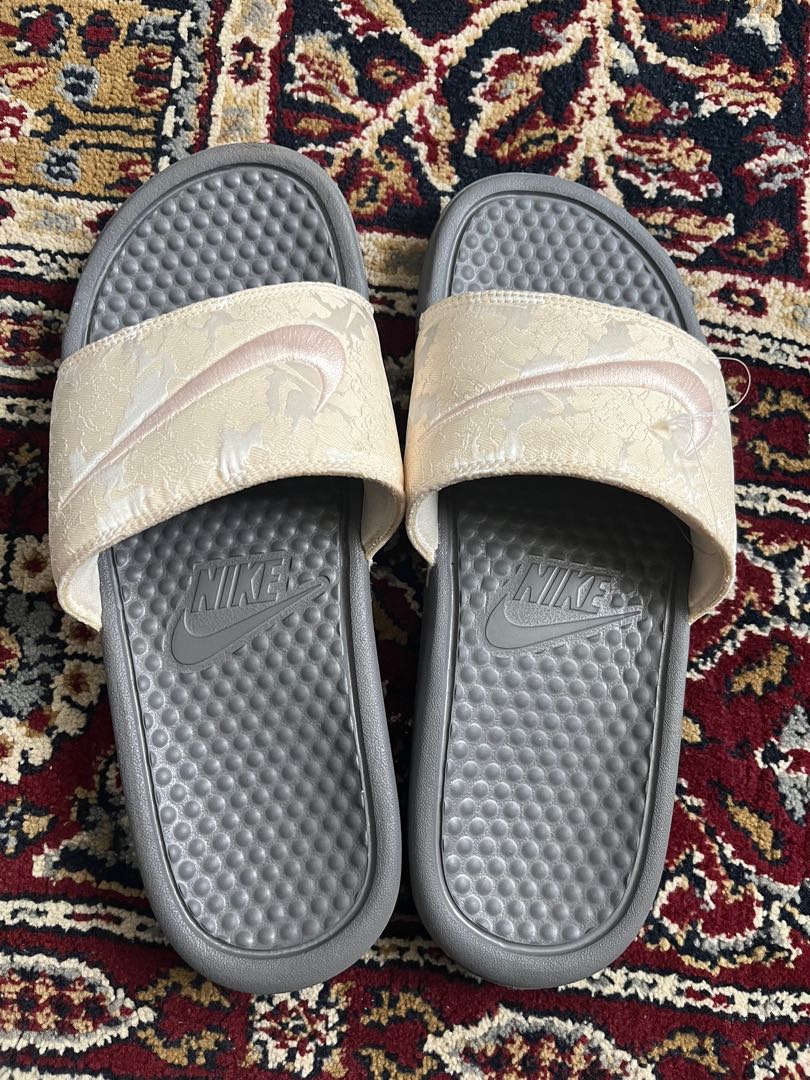 Nike Benassi Slides, Women's Fashion 