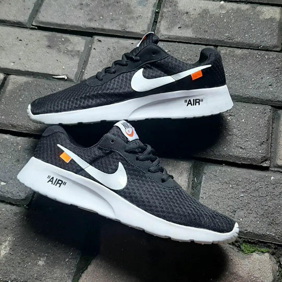 Nike tanjun online x off white