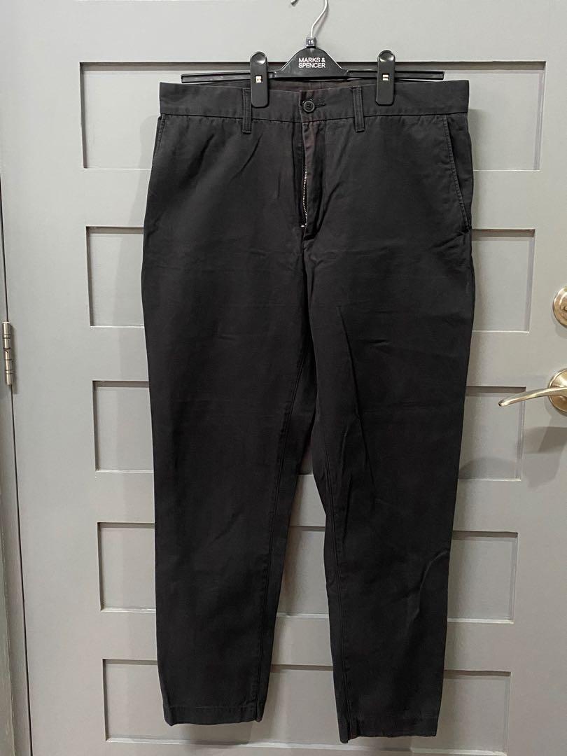 Preloved H&M Chinos (Black) 2 Pairs (Category: Chinos) located in Quezon City. Submitted by esb333 (Listing ID 1149927768, Image 1). Description: *PIOG* I have two (2) pairs of this chinos (Php700 if 2 pairs are bought) RFS: Decluttering Size: See dimensions of each part Fit: Slim Fit Area: Cubao/Araneta City Pick-up or via Shipping as of the moment *ALTERED -> Waistline and leg width *USED, BUT NOT ABUSED *No stain *Minor issues by the belt loop
