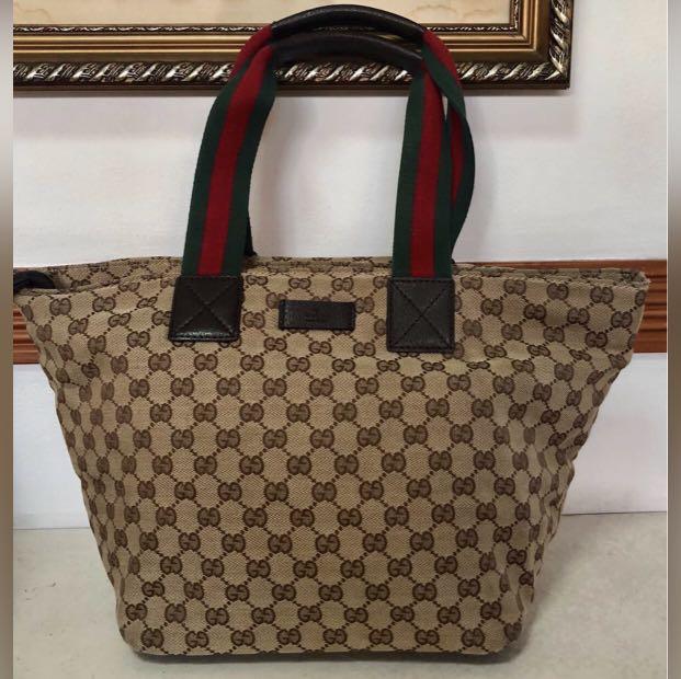 Pre-owned Gucci Tote Bag (Category: Tote Bags) located in Manila. Submitted by imjunelo (Listing ID 1149988777, Image 1). Description: .