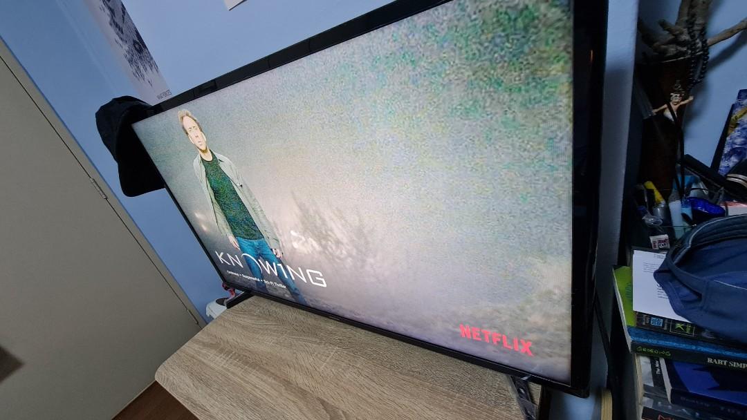 Samsung Smart TV 42 Inch, TV & Home Appliances, TV & Entertainment, TV on Carousell