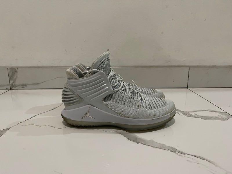 SEPATU AIR JORDAN 32 PURE PLATINUM 