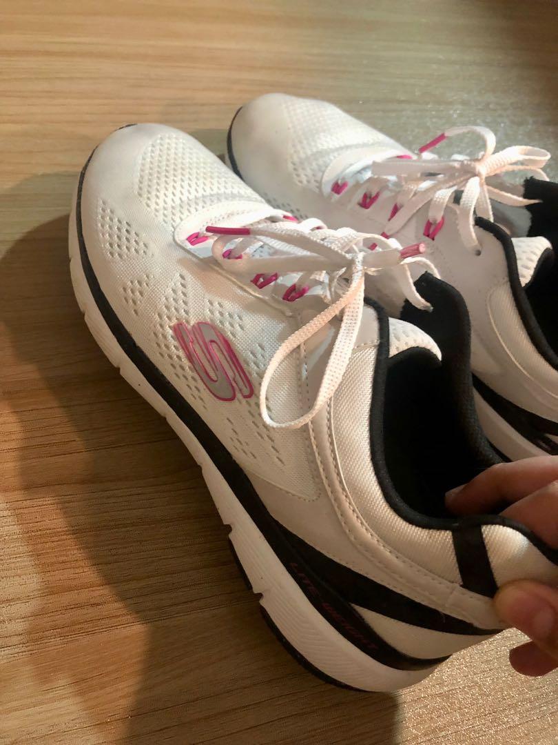 Womens skechers lite discount weight