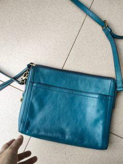 Slingbag fossil biru