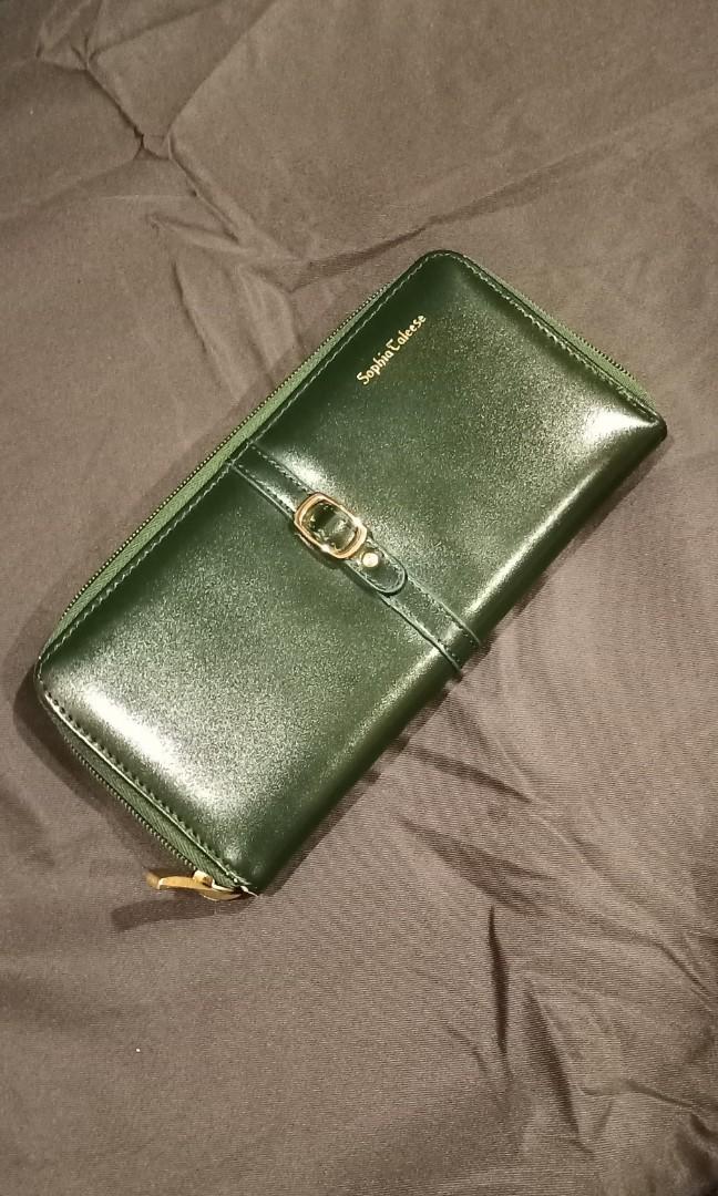 Sophia Caleese long wallet (Category: Wallets & Card holders) located in Manila. Submitted by crizzy01 (Listing ID 1149893292, Image 1). Description: Never been used. Gift from japan. No box..