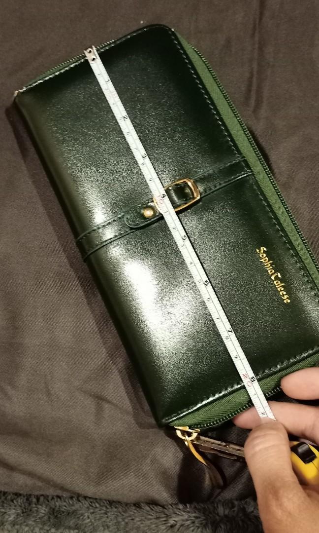 Sophia Caleese long wallet (Category: Wallets & Card holders) located in Manila. Submitted by crizzy01 (Listing ID 1149893292, Image 3). Description: Never been used. Gift from japan. No box..