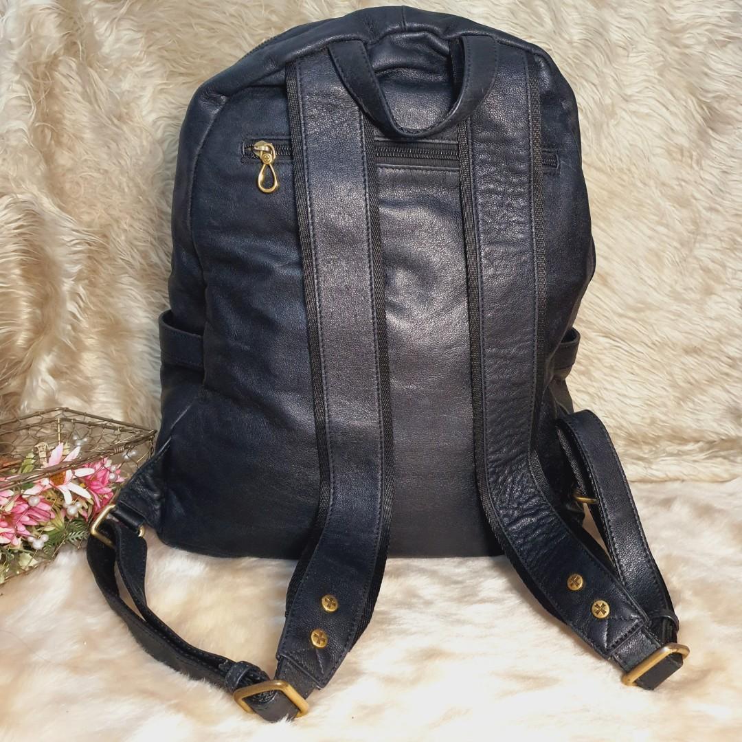 Tough online worker bag