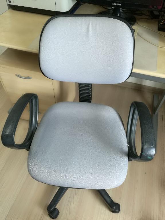 Office Swivel Computer Chair with height and backrest adjustments