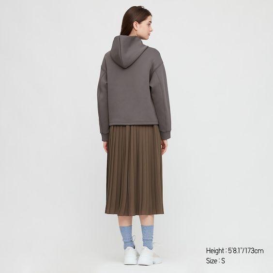 Uniqlo Women Ultra Stretch Dry Sweat Long Sleeve Hoodie (size S), Women's  Fashion, Tops on Carousell