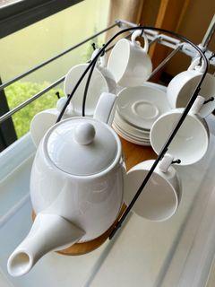 White Porcelain Tea Set with 6 cups with saucer plate  