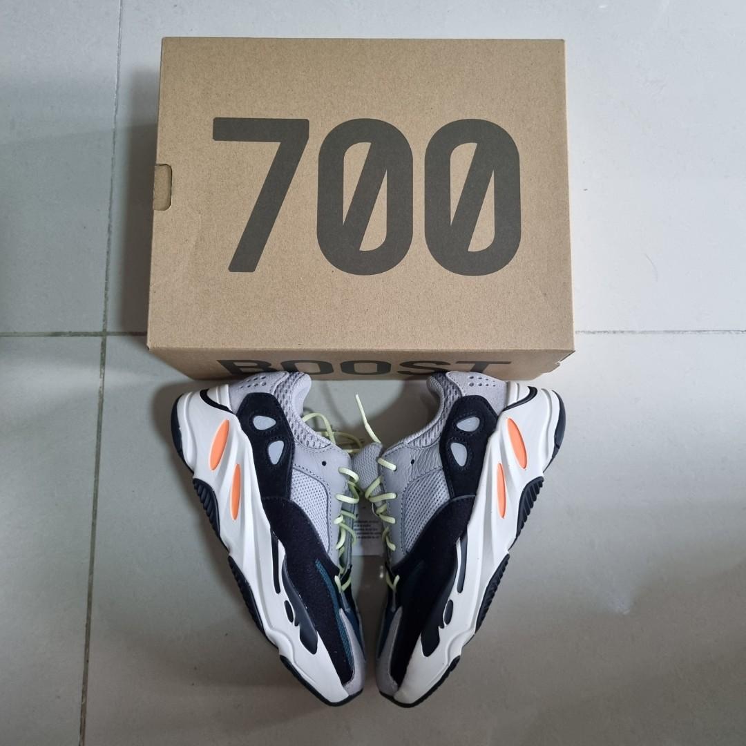 WTS Yeezy 700