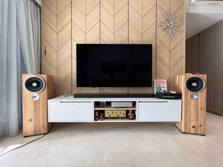 (Category: ) located in . Submitted by karmon (Listing ID 1149826547, Image 1). Description: .