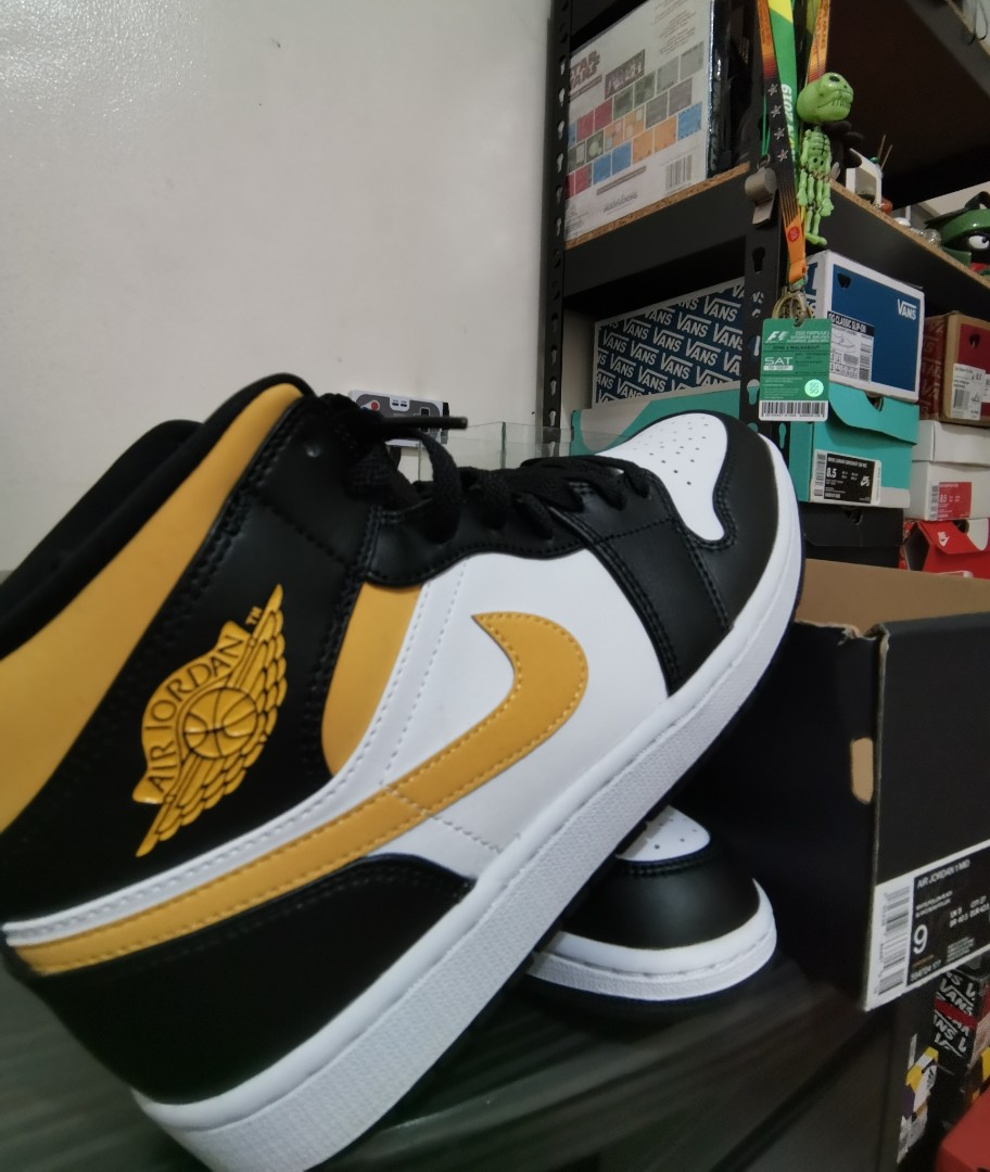 air jordan 1 mid white pollen black