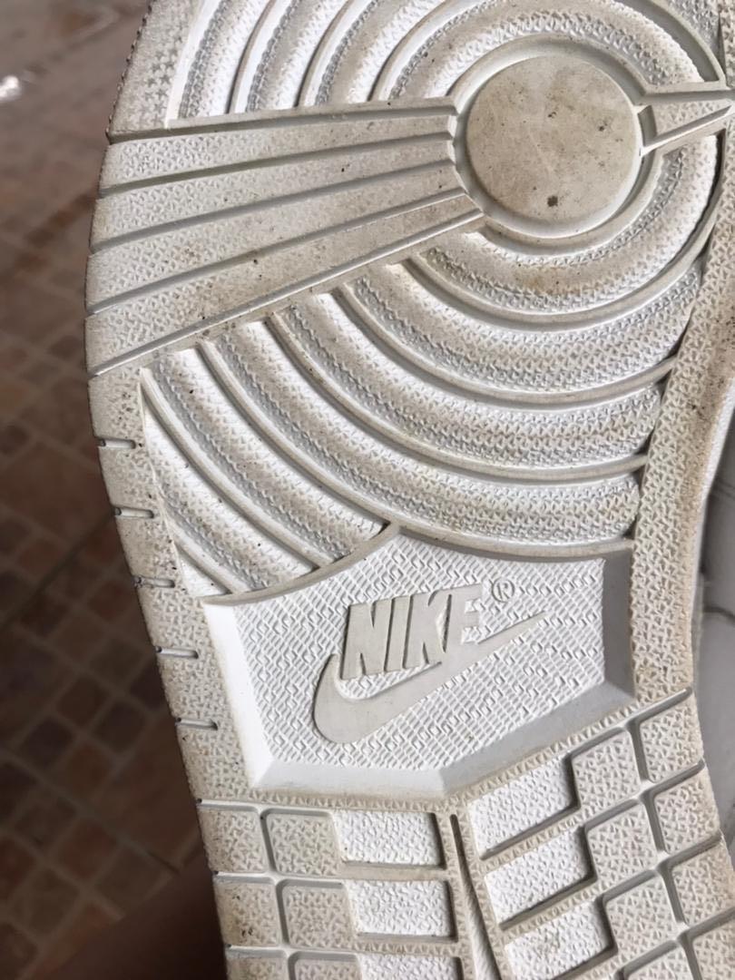 aj1 triple white low