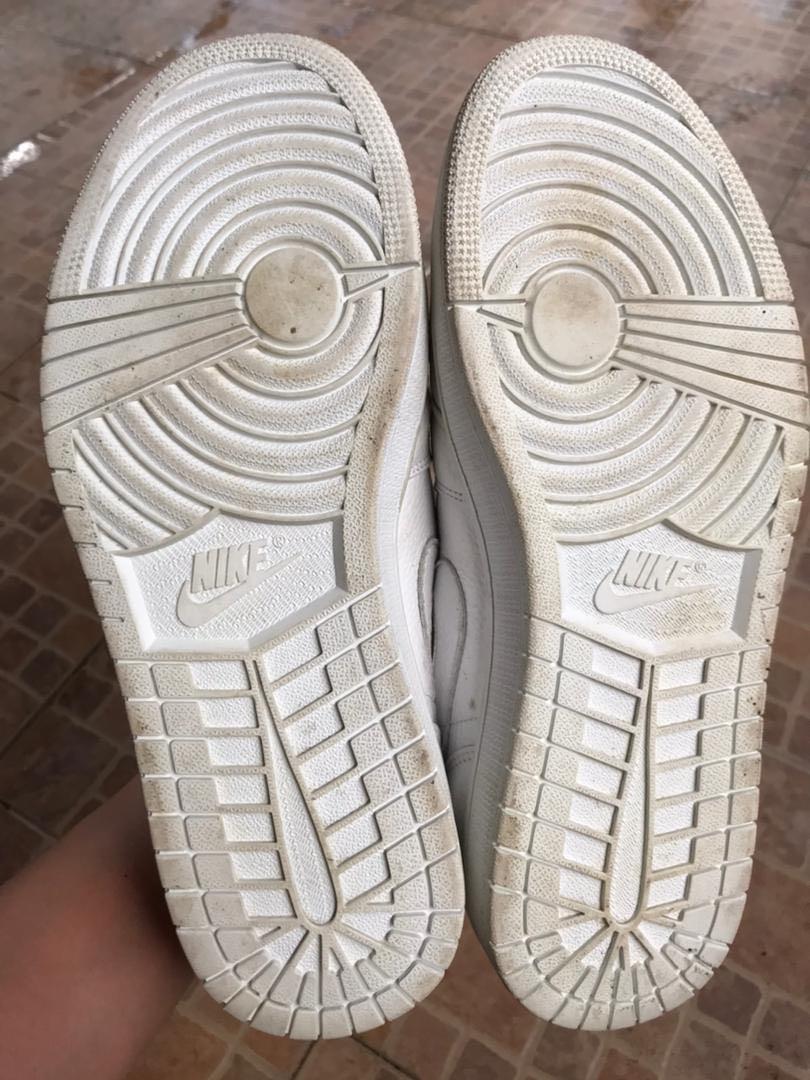 aj1 triple white low