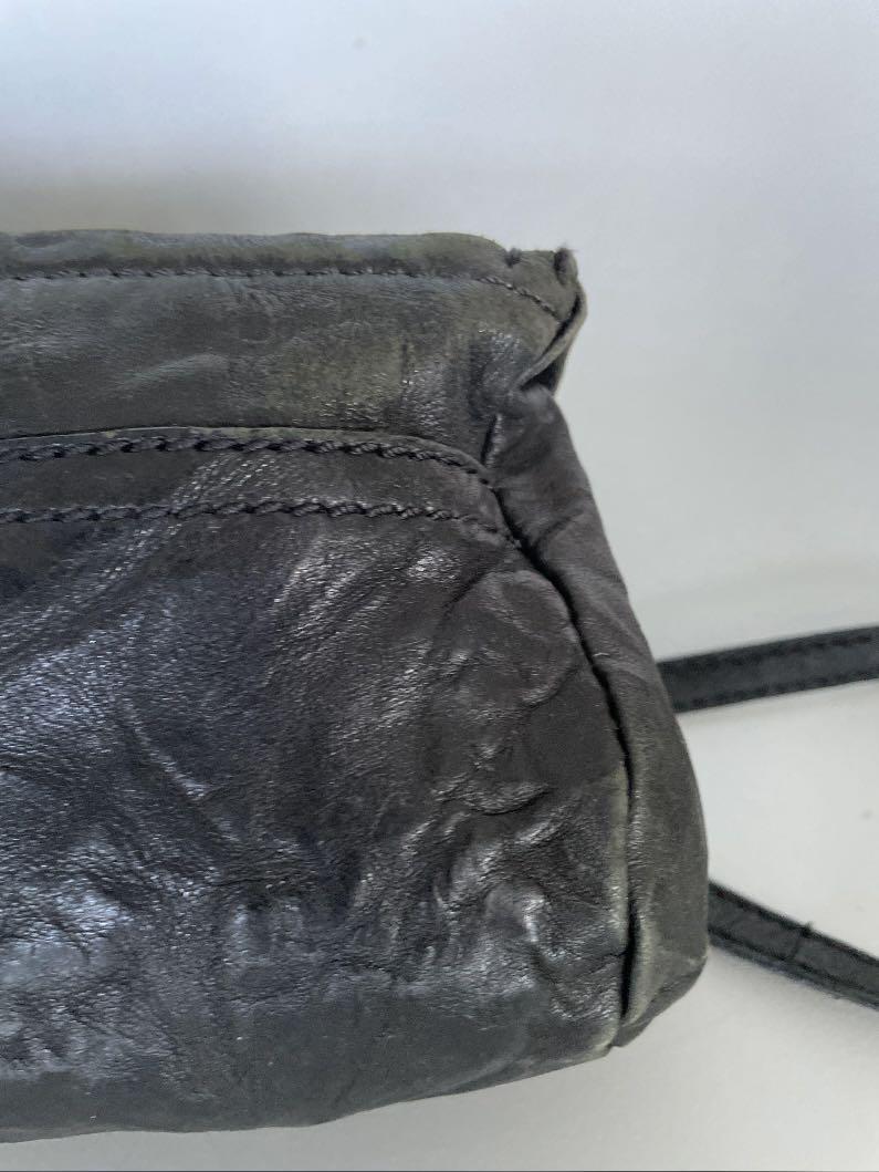 Authentic Givenchy mini pandora (Category: Luxury Bags & Wallets) located in Makati City. Submitted by treyjet (Listing ID 1146627342, Image 3). Description: .