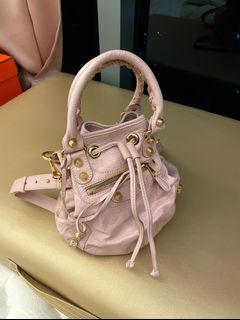 （分類：）位於 。 由 annifinds 提交（商品編號 1146703548，圖片 1）。簡介： 。