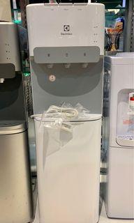 Brand New Electrolux EQAXF01BXWP Bottom Loading Water Dispenser