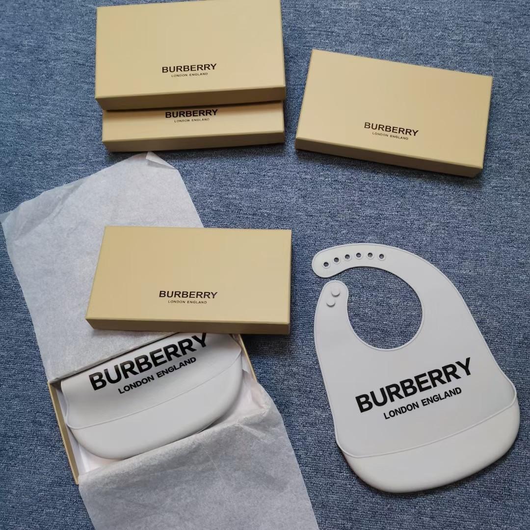 Burberry shop baby bib