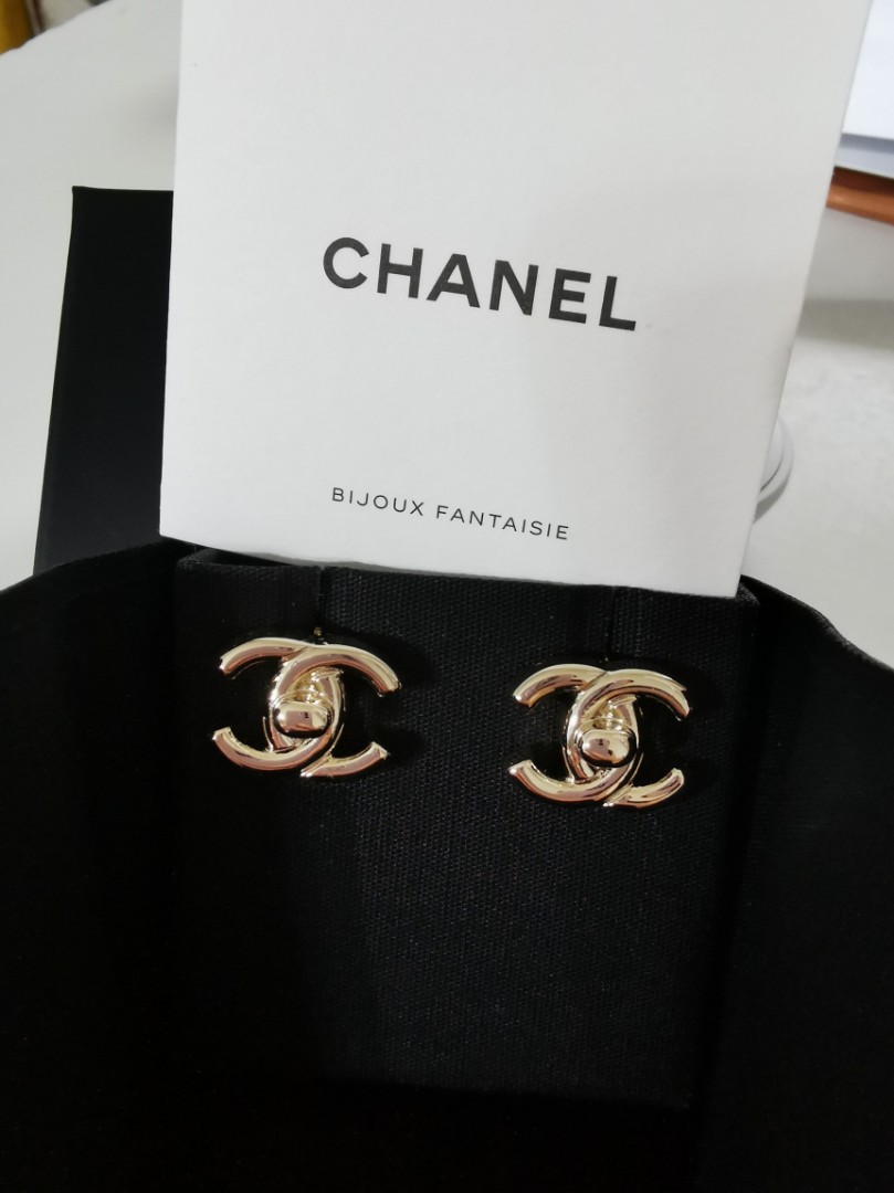 Chanel 21s earrings Outlet
