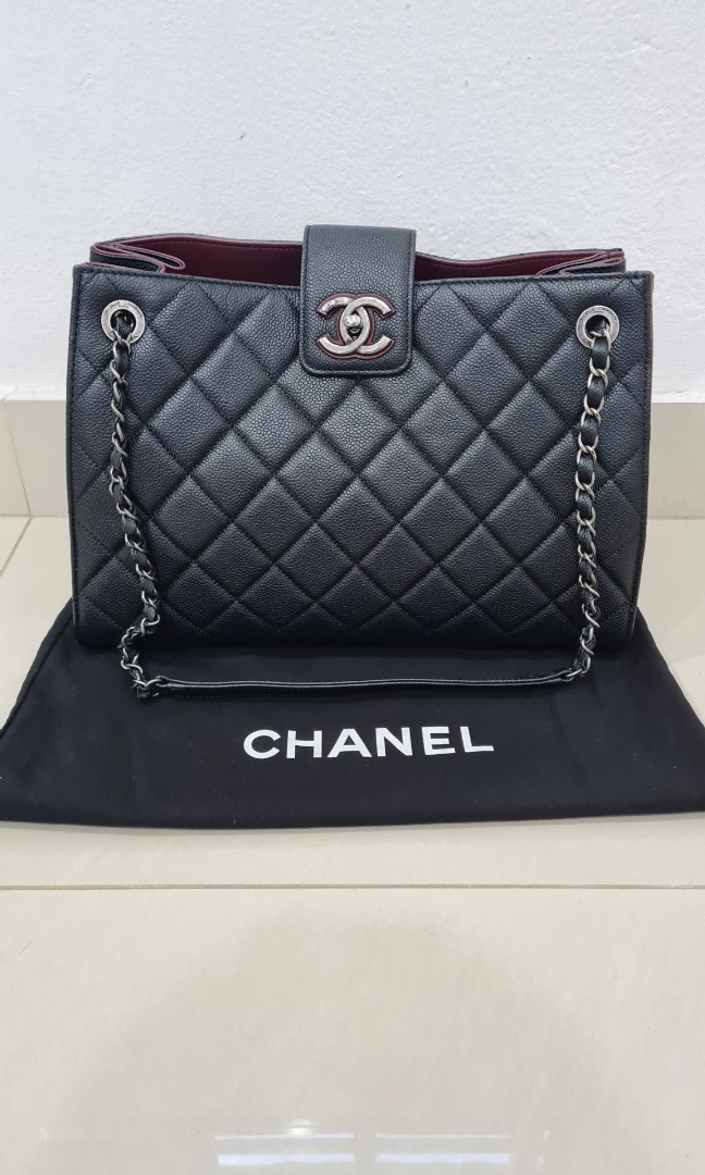 CHANEL Caviar Quilted CC Accordion Shopping Bag Black 1309206