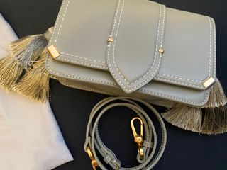 （分類：）位於 。 由 msgarrrrrrrrrry 提交（商品編號 1146647265，圖片 1）。簡介： 。