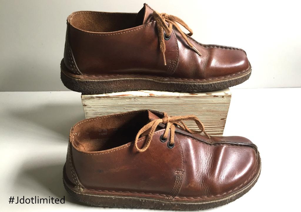 Clarks desert trek beeswax top
