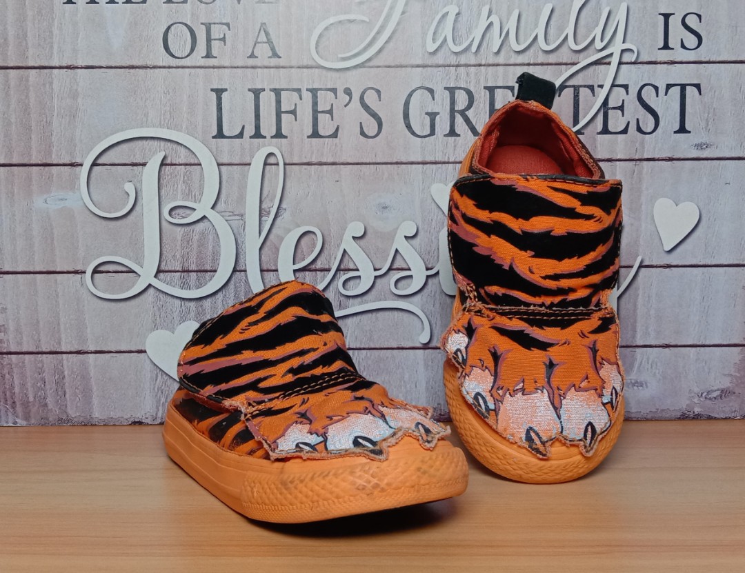 converse all star tiger