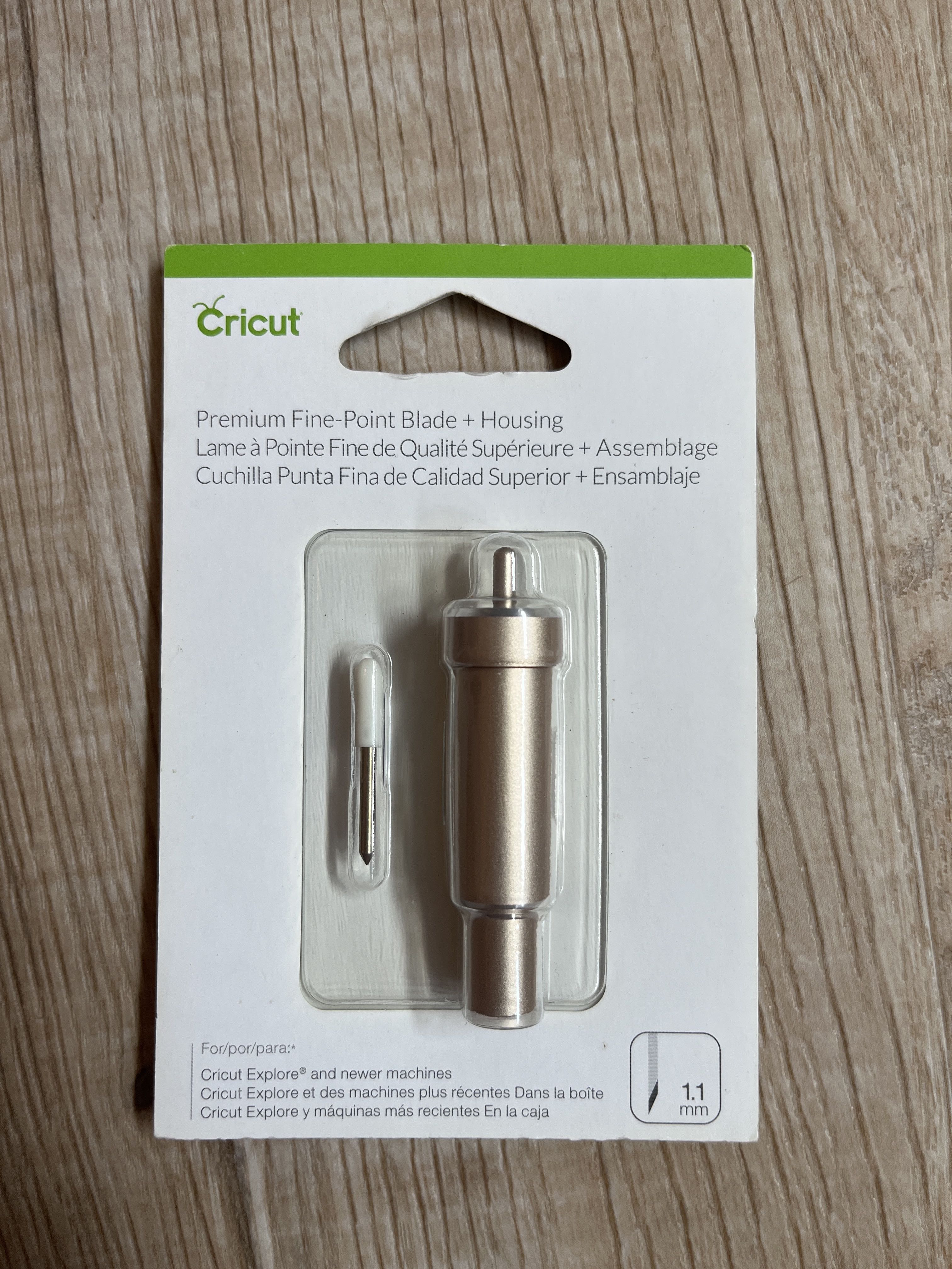 Cricut FinePoint Blade + Housing, Hobbies & Toys, Stationery & Craft