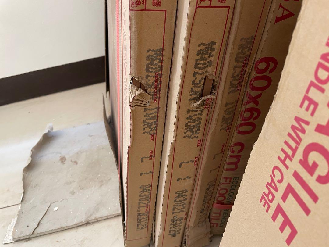 Discounted Mariwasa Tiles 60x60 (Category: Construction & Building Materials) located in Quezon City. Submitted by runningidol123 (Listing ID 1146636152, Image 2). Description: Rfs: excess stocks from project 120 pcs available Color: Madison Ivory Matte.