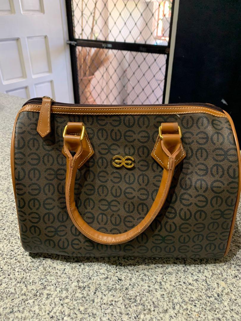 Esquire Doctors bag, Women's Fashion, Bags & Wallets, Shoulder Bags on