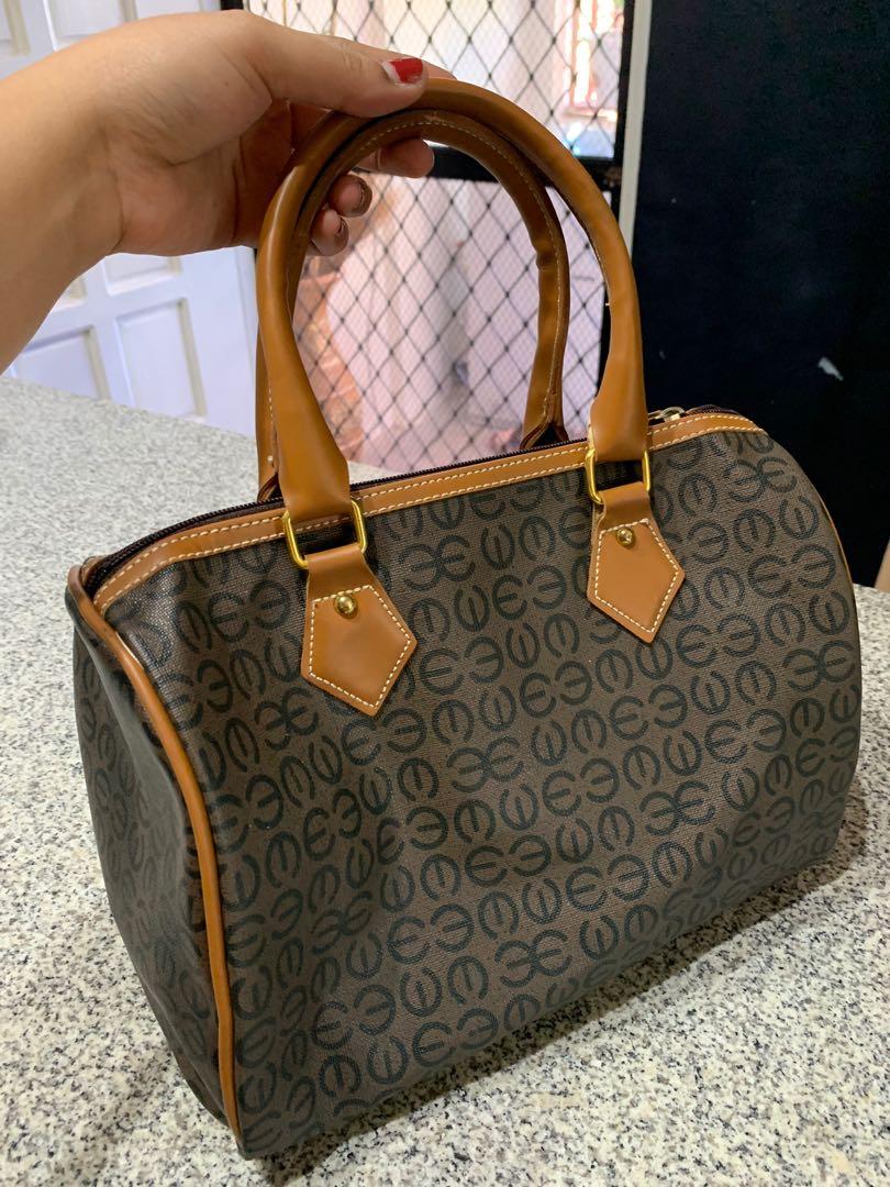 Esquire Doctors bag, Women's Fashion, Bags & Wallets, Shoulder Bags on