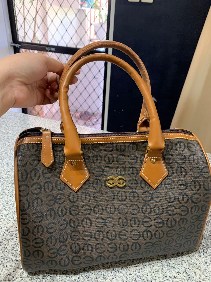 Esquire Doctors bag, Women's Fashion, Bags & Wallets, Shoulder Bags on